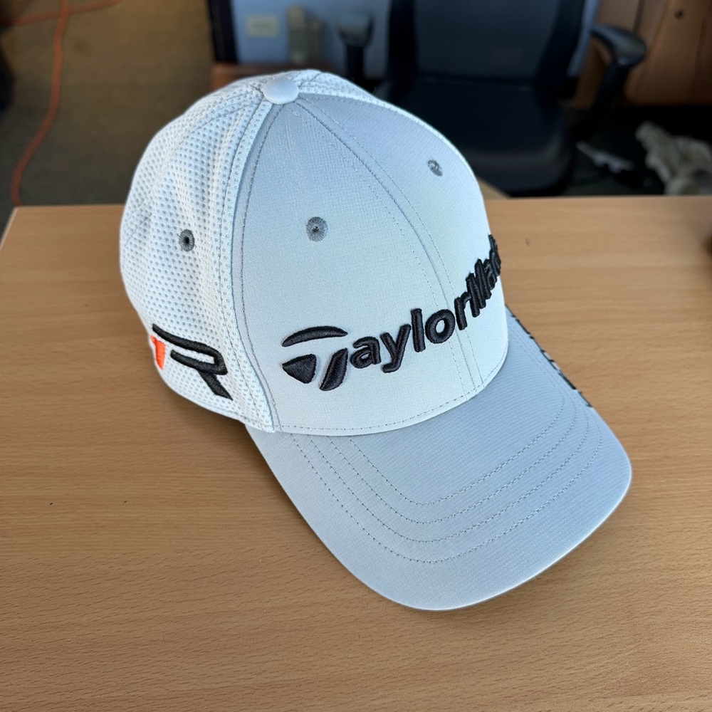 TaylorMade Golf Flex Fit Hat